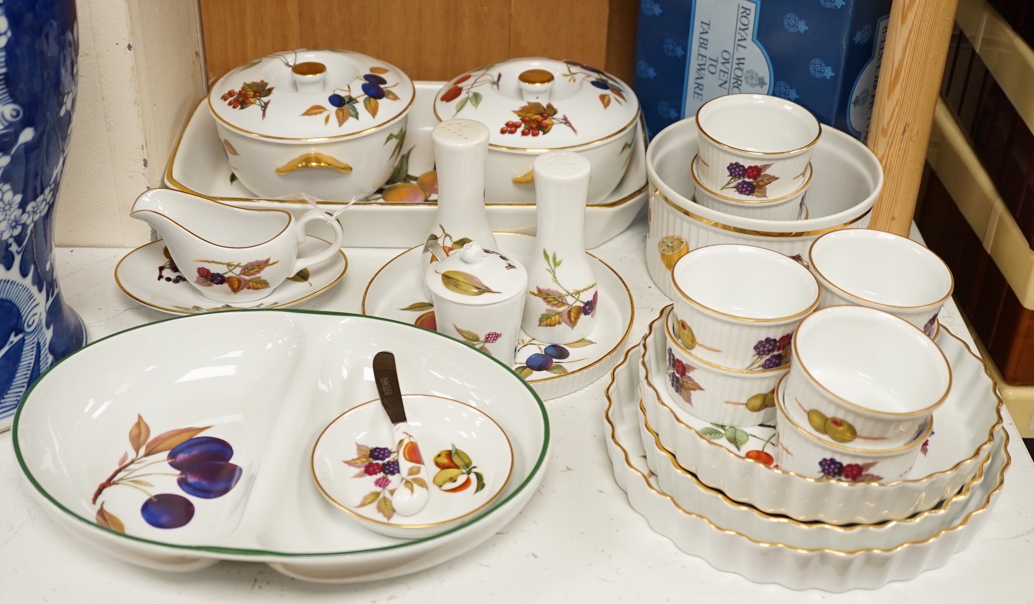 A Royal Worcester ‘Evesham’ part dinner service